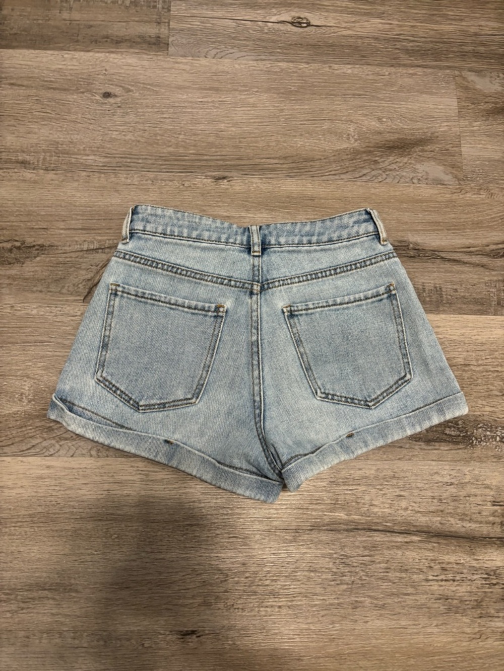 PacSun Light Wash High-Rise Denim Shorts - Picture 2 of 3